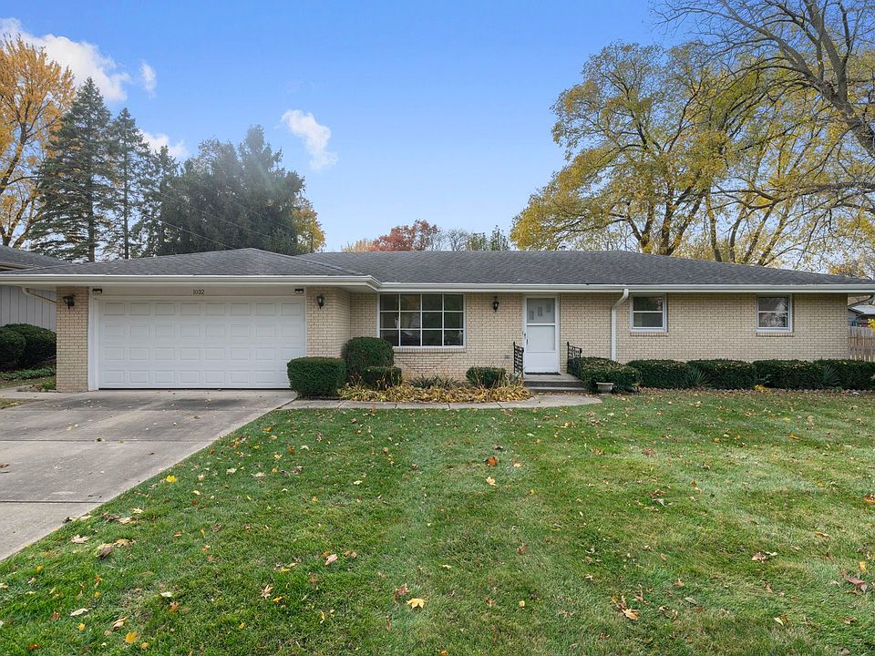1st image of 1032 Pine Valley Dr