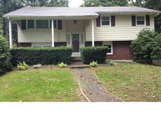 35 Hollywood Ln, Franklinville, NJ 08322