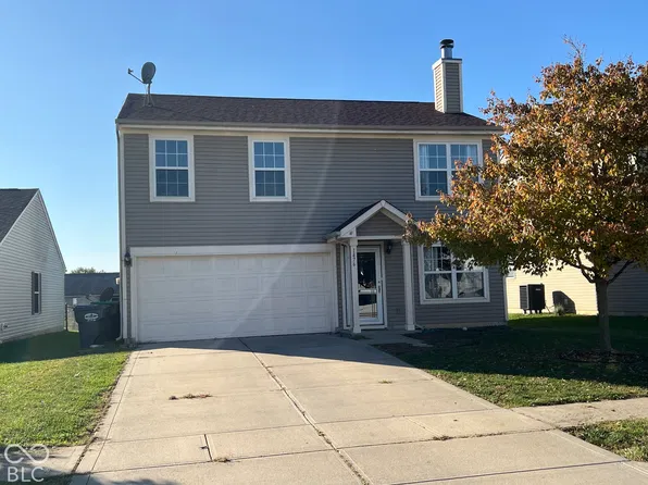 1476 Pencross Ln, Greenwood, IN 46143