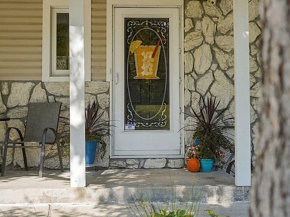 4th image of 6700 Skylark Cir