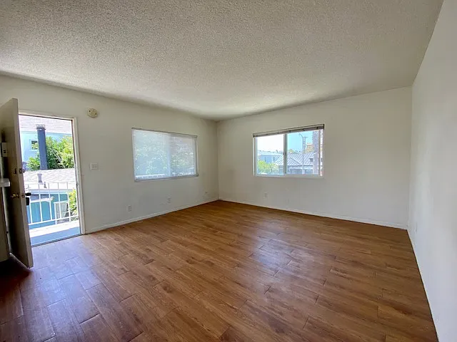 30 Rose Ave #3 — Photo 4