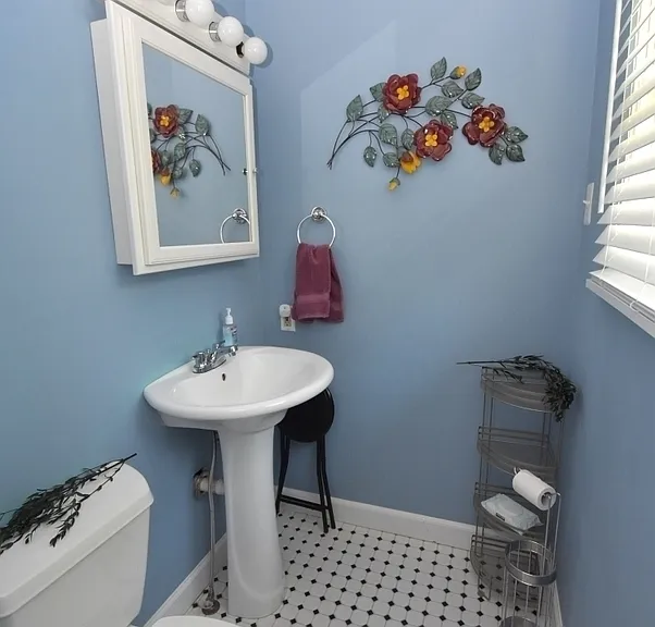 957 Highpoint Dr — Photo 12