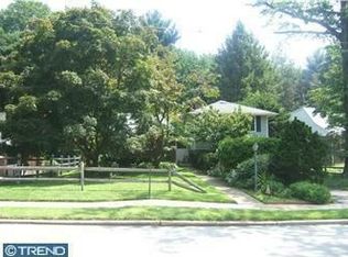 35 Hilldale Rd, Cheltenham, PA 19012