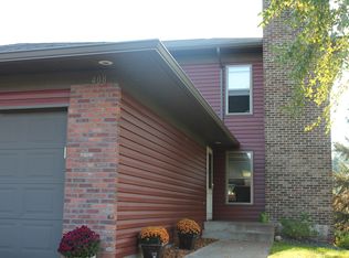 408 Hunter Hill Rd, Hudson, WI 54016