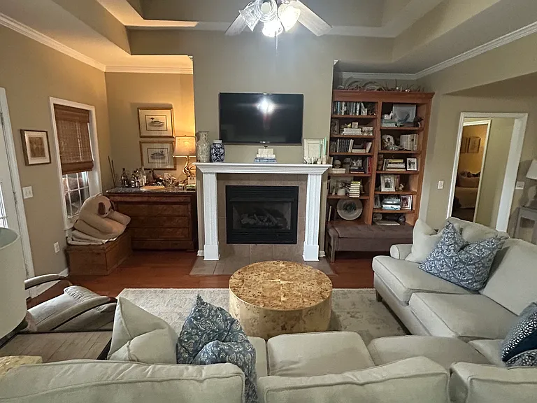 1002 Scarlett Dr — Photo 8