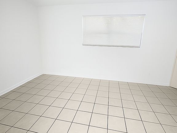 5th image of 3716-3718 Polk St #3716