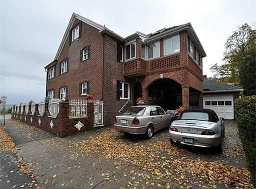 4th image of 77 Lynn Shore Dr