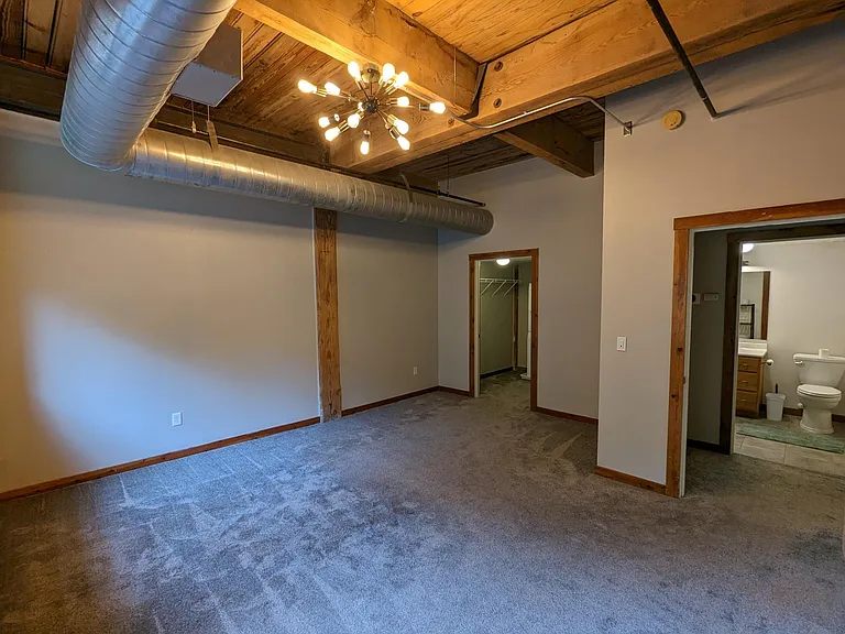 940 Monroe Ave NW #305 — Photo 6