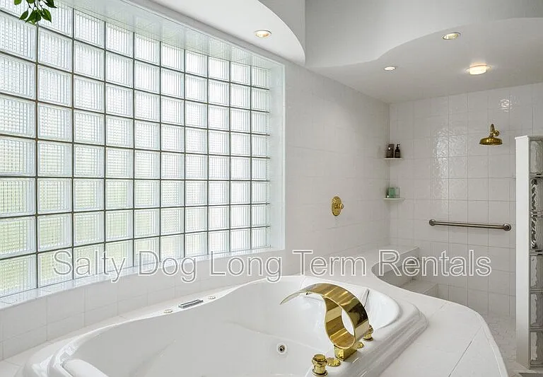 626-1 Riverside Dr — Photo 30