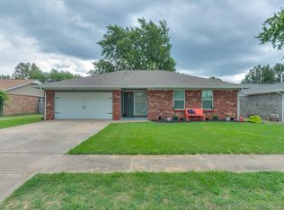 4905 Barbados Ave, Sand Springs, OK 74063