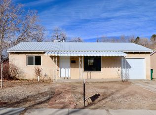 1307 N Gladeview Dr, Farmington, NM 87401
