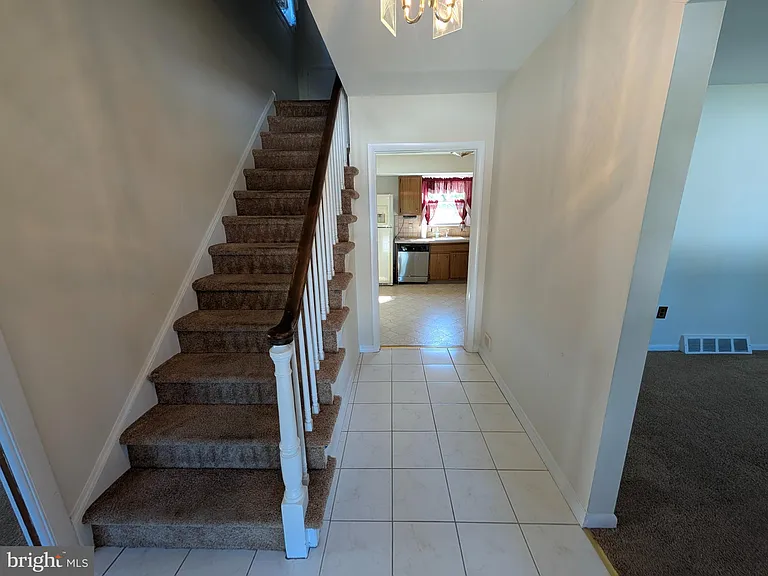 14 Westwood Cir — Photo 5