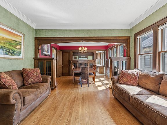 3rd image of 3815 20th Ave S