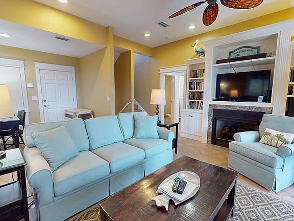 4th image of 1001 Gulf Beach Dr