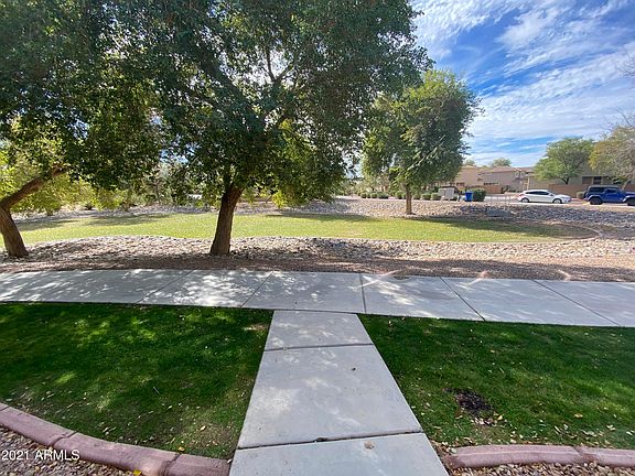 4th image of 1637 S Wildrose