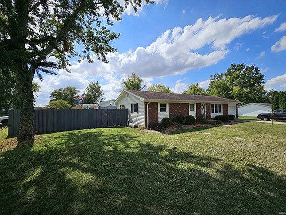 2nd image of 1763 E Magnolia Dr