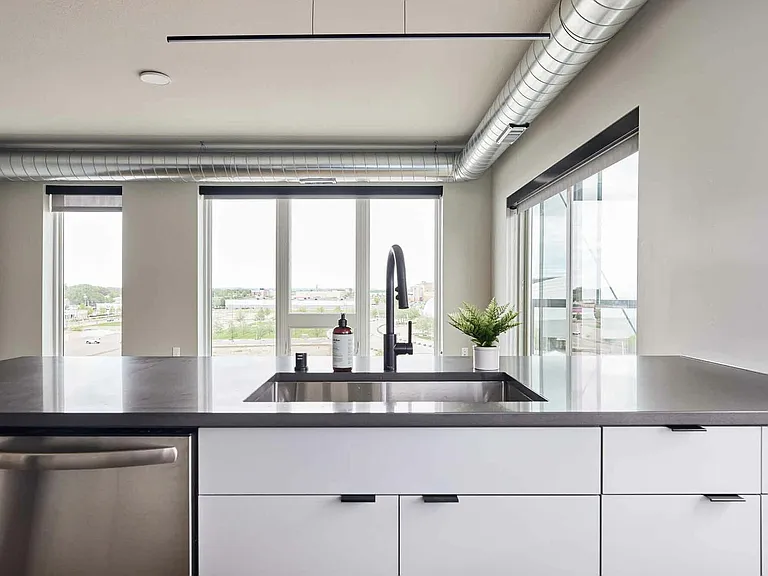 Pivot Apartments — Photo 66