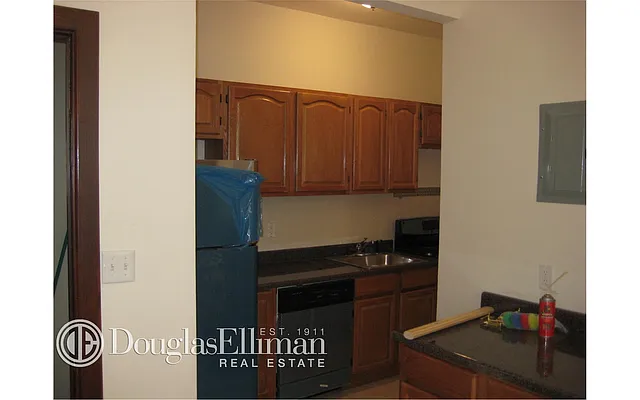 Rented by Douglas Elliman | media 8