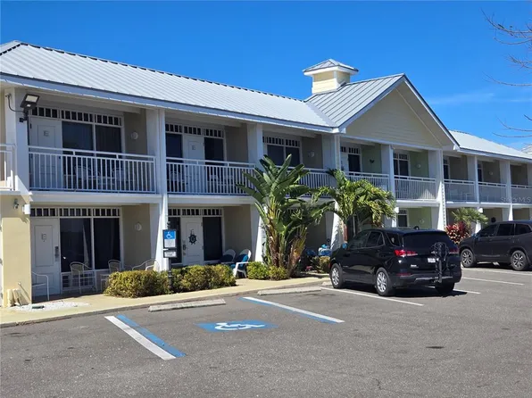 611 Destiny Dr #101, Ruskin, FL 33570