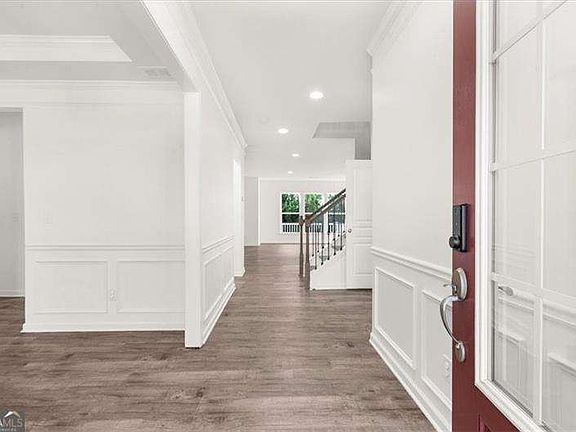 4th image of 1142 Regal Hills Ln