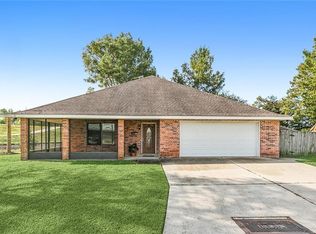 207 Baker Rd, Belle Chasse, LA 70037