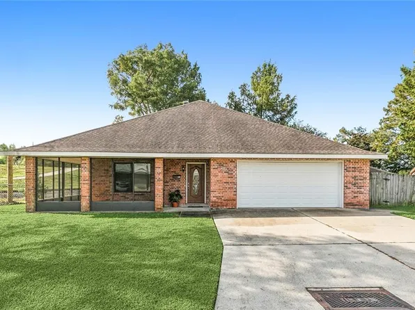 207 Baker Rd, Belle Chasse, LA 70037