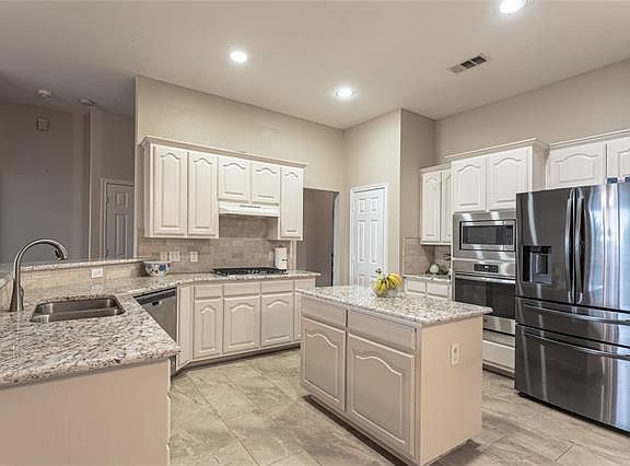 2nd image of 1709 Flatwood Dr