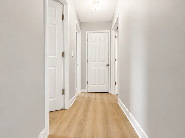 745 Russell Ave — Photo 2