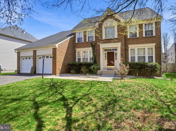 46733 Hollow Mountain Pl, Sterling, VA 20164