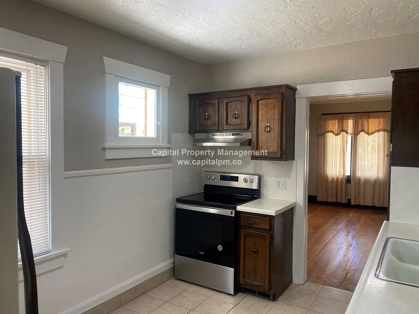 2 Bedroom House — Photo 2