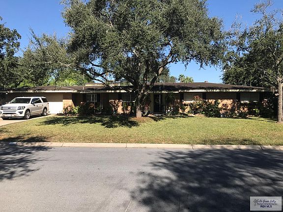 2nd image of 175 Robins Ln