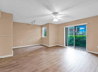 4195 N Haverhill Rd APT 302, West Palm Beach, FL 33417