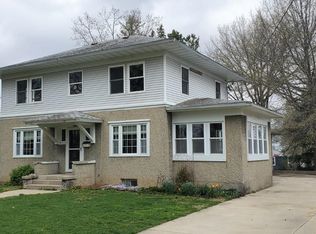 402 E Brayton Rd, Mount Morris, IL 61054