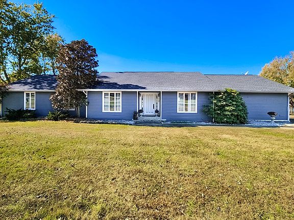 5th image of 2569 Country Club Dr