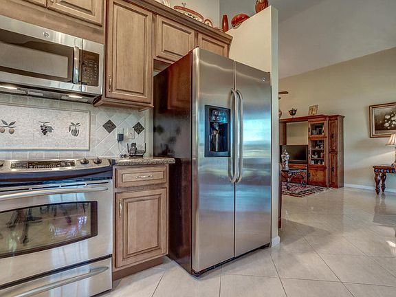 4th image of 7953 Stirling Bridge Blvd S