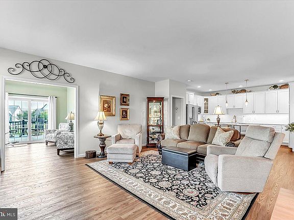 2nd image of 219 Honeycroft Blvd