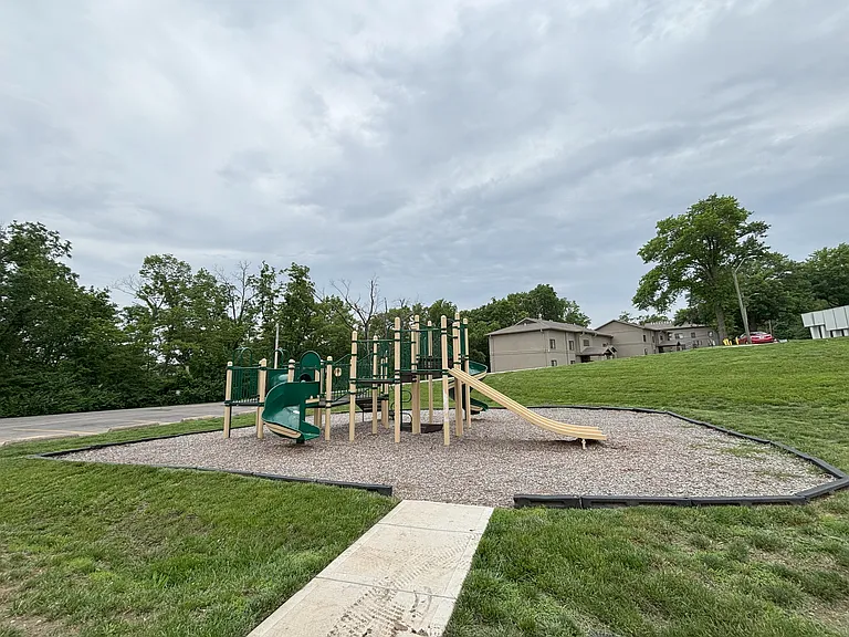 Ridgeview Heights — Photo 6