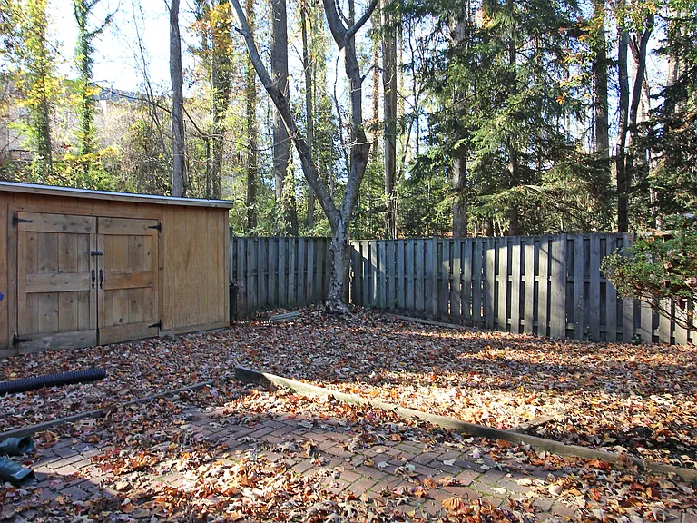 4427 Holly Ave — Photo 35