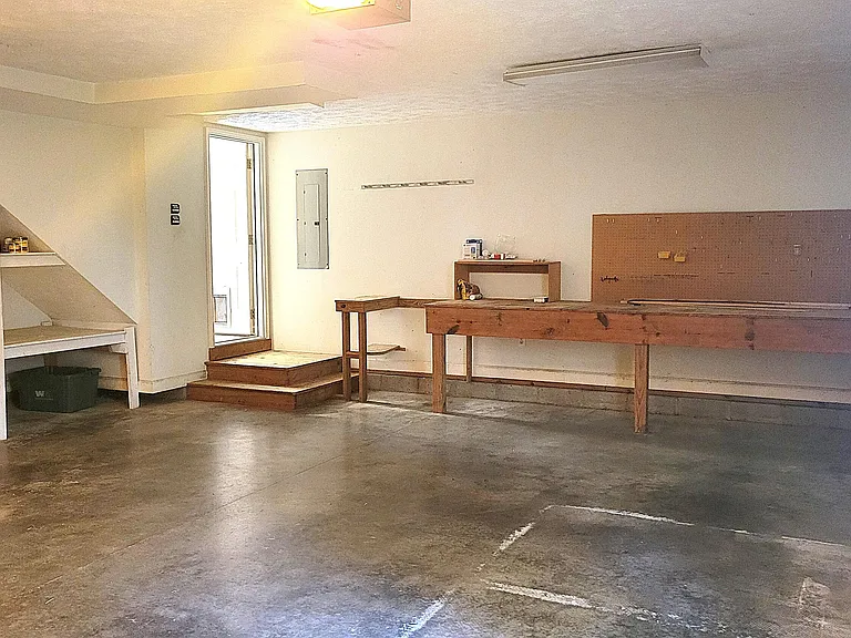 235 W Hedgelawn Way — Photo 43