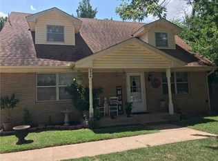 334 W Cedar Dr, Mustang, OK 73064