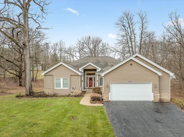 625 Lake Summerset Rd, Davis, IL 61019