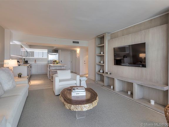 4th image of 102 24th St APT 1227