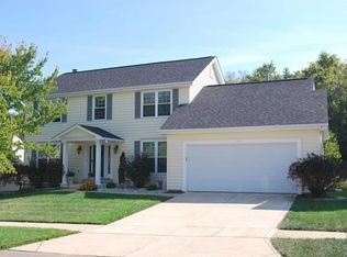 950 Arlington Glen Dr, Fenton, MO