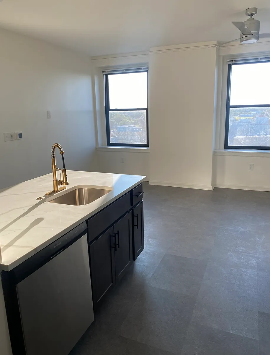 Building Photo - 505 Washington St #7B
