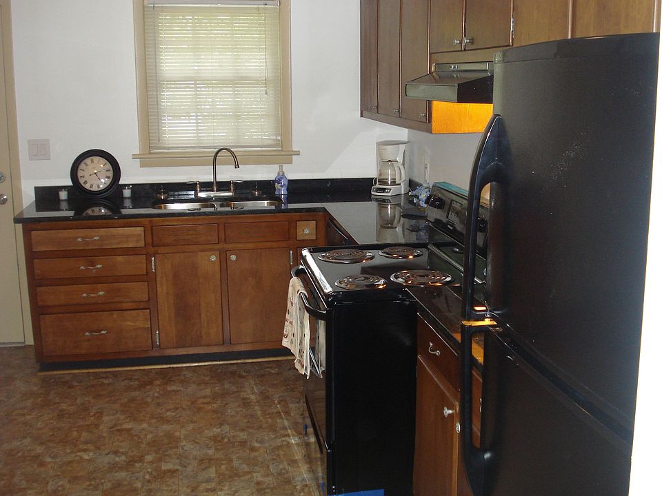 2nd image of 735 Cobb Pkwy N APT 3