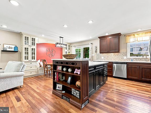 5th image of 8619 Belfry Dr