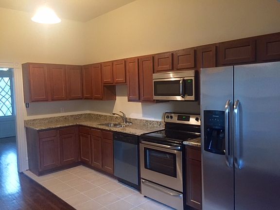 5th image of 3030 Grove Ave APT 1