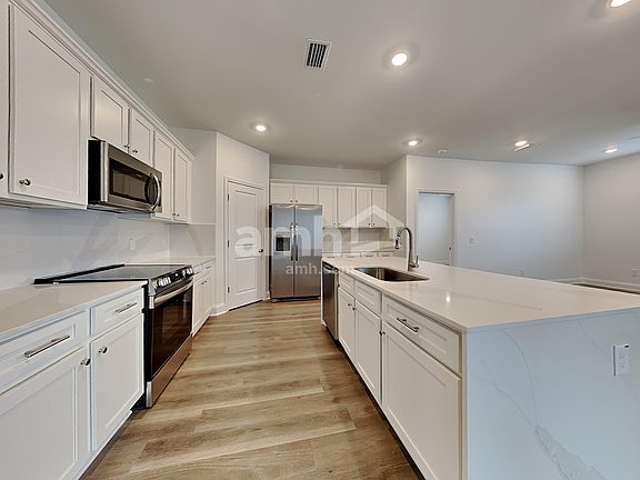 3rd image of 147 Bee Tree Blvd