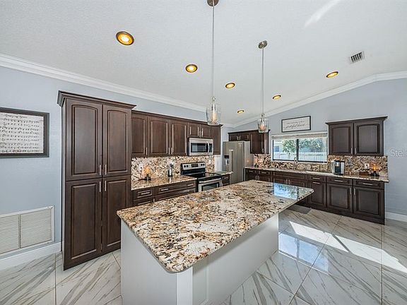 5th image of 15206 Winterwind Dr