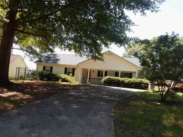 438 Brookstone Dr, Lagrange, GA 30241